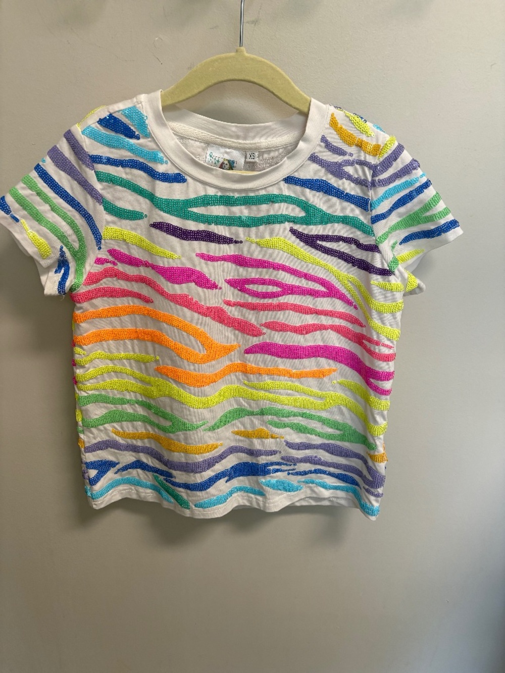 QUEEN OF SPARKLES Girls Rainbow Sequin Zebra-Stripe Tee – Size XSmall